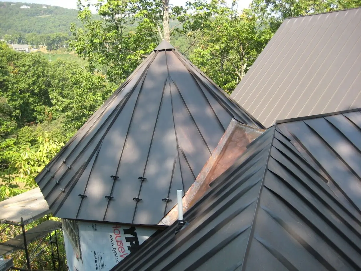 Professional Roof Tarp Installation by Craftsman Roofing in Medford